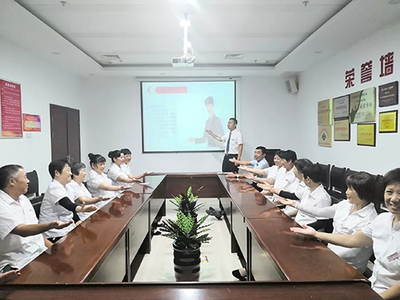 提升规范操作，增强服务理念——安徽分公司六安店开展保洁服务与技术培训
